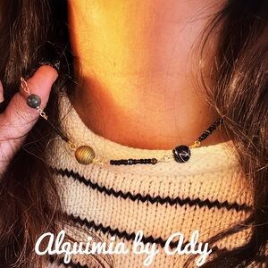 Alquimia Black gemstones and Gold Beaded Necklace